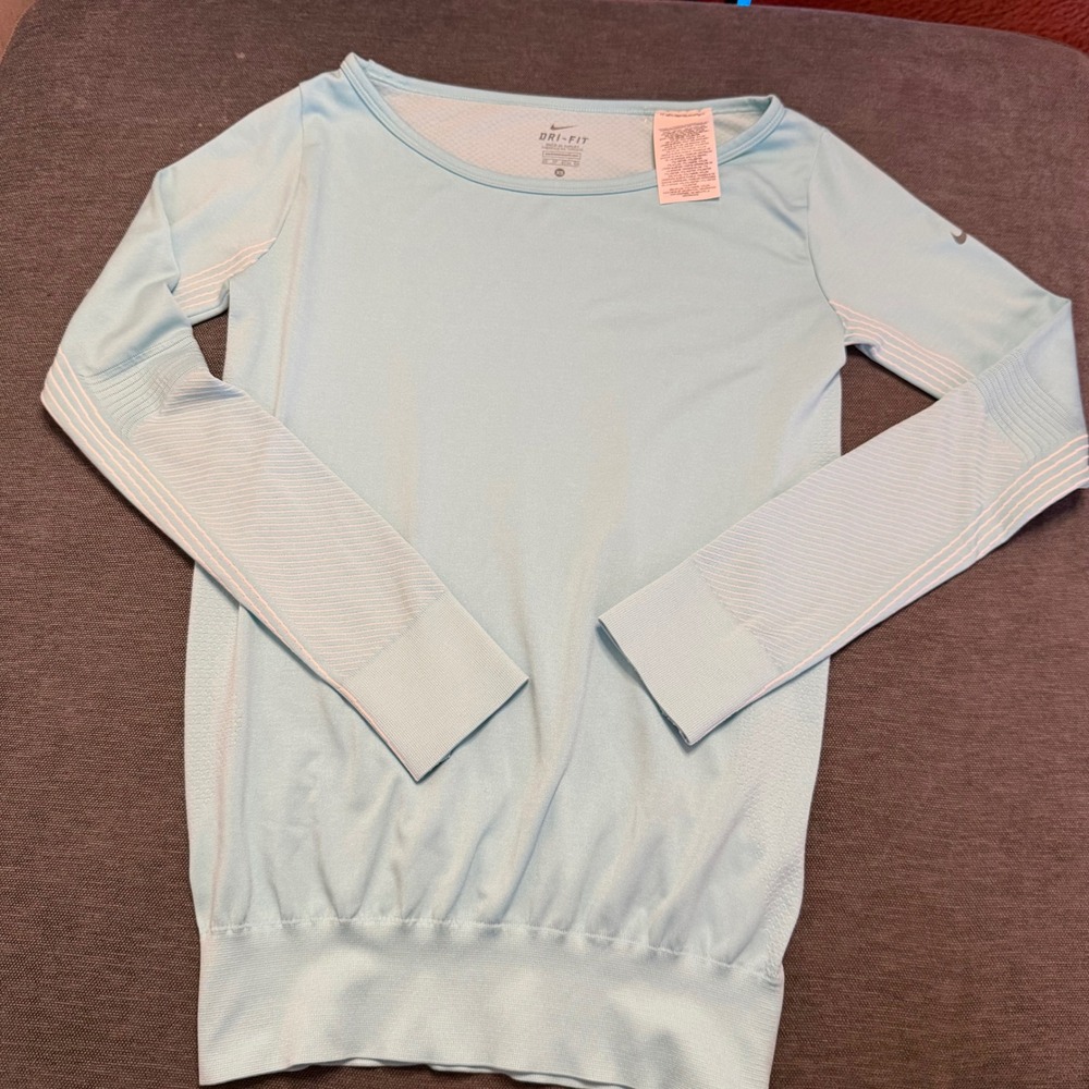 Nike Dri-FIT Women Long Sleeve Training Top Light Blue Yoga Running Shirt XS